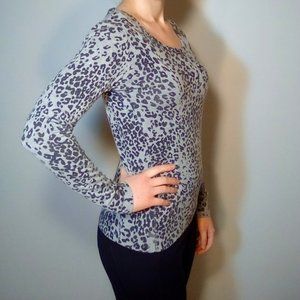 Gray/black top with ribbon detail